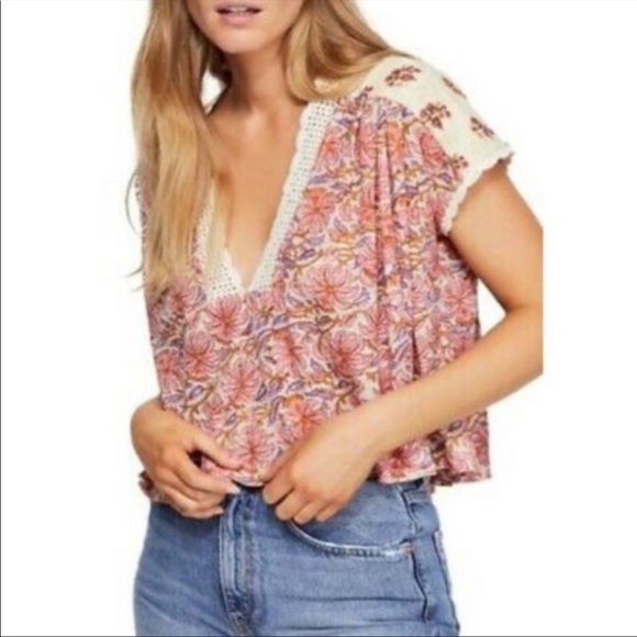 🎉HP🎉NWT Free People Leilani Floral Lace Crop Top - Picture 1 of 15